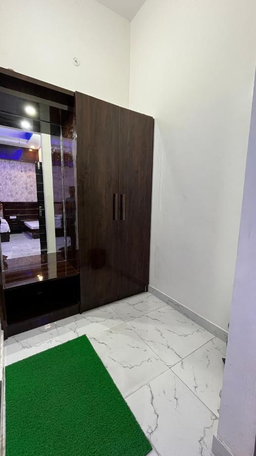 Mangalam Grand Hotell Lucknow Exteriör bild