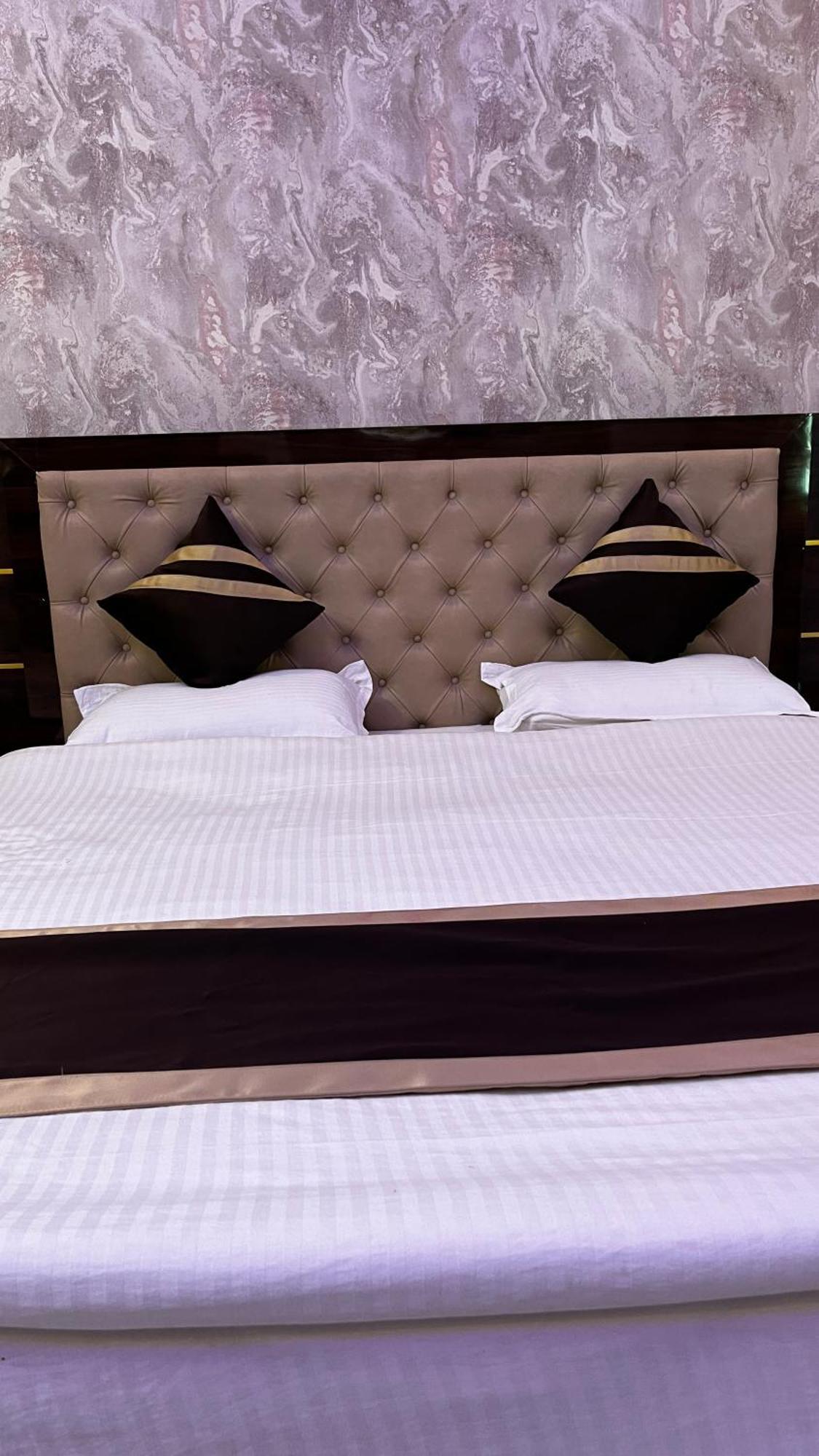Mangalam Grand Hotell Lucknow Exteriör bild