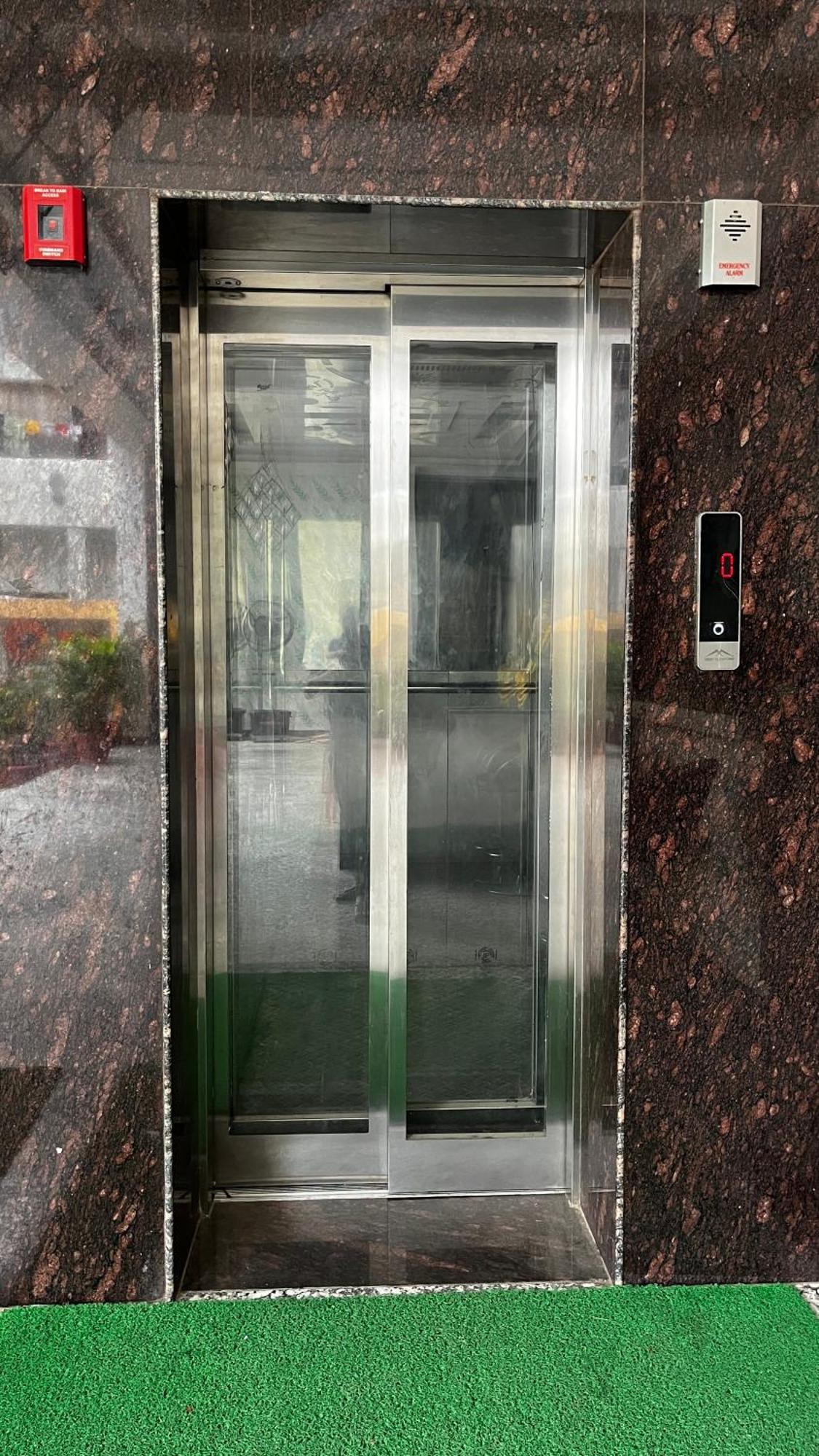 Mangalam Grand Hotell Lucknow Exteriör bild