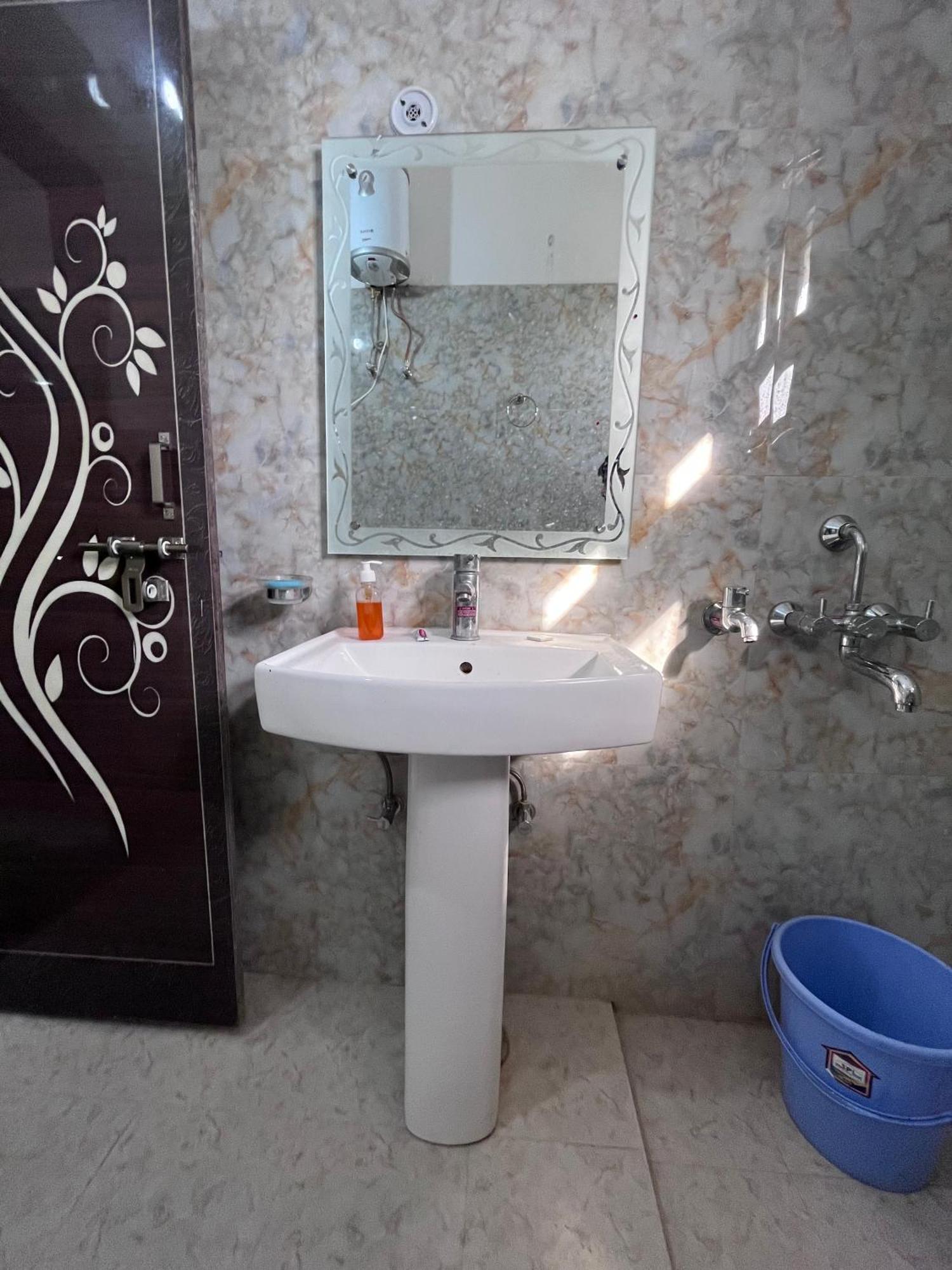 Mangalam Grand Hotell Lucknow Exteriör bild